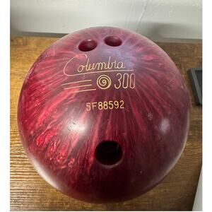 Columbia 300 Youth Bowling Ball 10.7 lbs w/ Vintage Carrying Case & Hand Grip